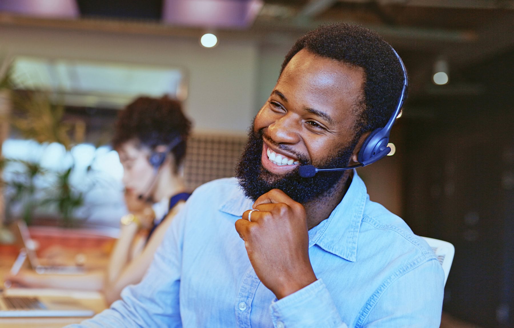 Man on call at a call center